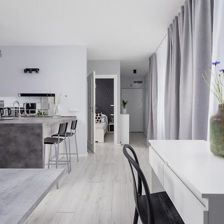 One Bedroom Apartment With A Balcony - Dietla 109 Street Cracovie Extérieur photo